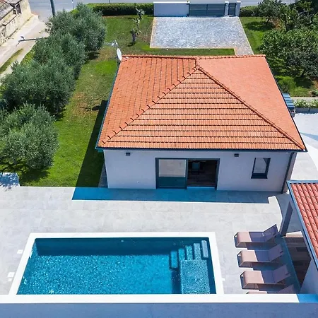 Holiday home Ani