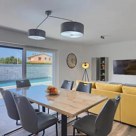 Ani Holiday home